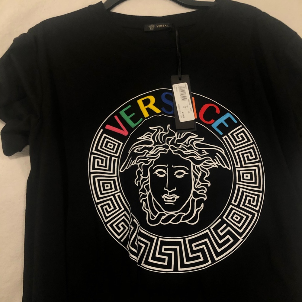 AUTHENTIC VERSACE Tshirt Brand New W Tags